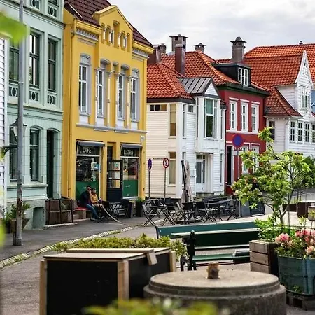 Dinbnb L 400m To Bryggen L Luxury L Bergenhouse L Fireplace Bergen