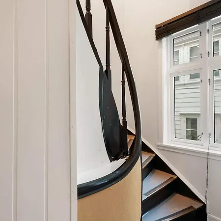 Dinbnb L 400m To Bryggen L Luxury L Bergenhouse L Fireplace בית נופש ברגן